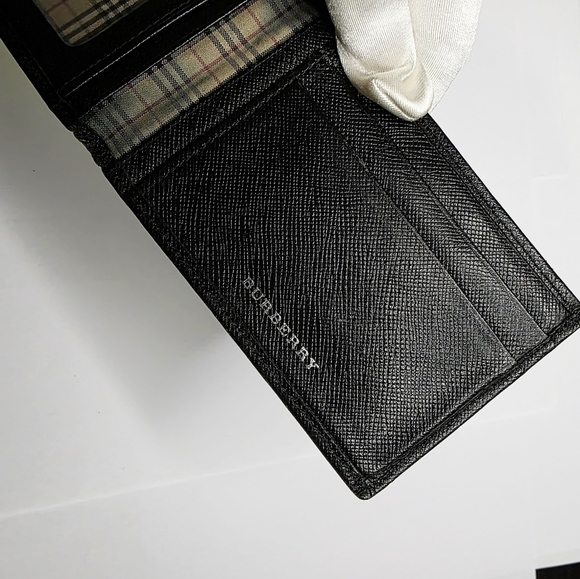 Black Leather WalletBurberry Black Leather Card Holder - Picture 5 of 9